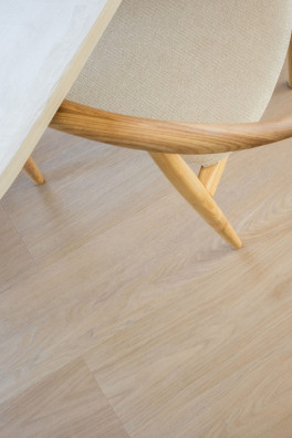Viva Floors Rigid Click Eiken 7810 Viva Floors Rigid Click Eiken 7810