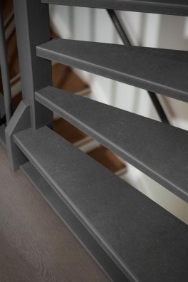 Traprenovatie set Ambiant Sarino Dark Grey