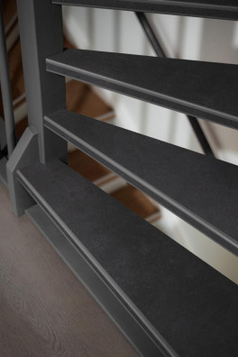 Traprenovatie set Ambiant Sarino Anthracite