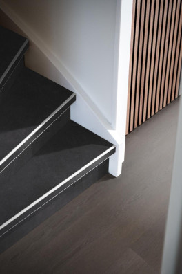 Traprenovatie set Ambiant Sarino Anthracite