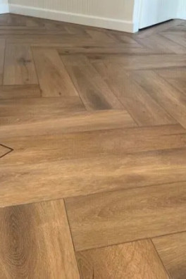 Callisto Visgraat 4200 (dryback) Natural Oak Dark Callisto Visgraat 4200 (dryback) Natural Oak Dark