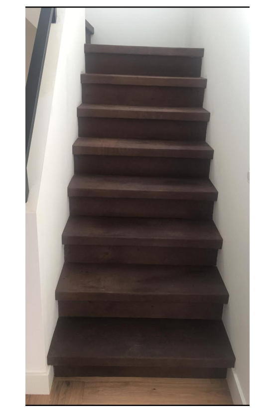 Leren trapbekleding Waterbuffel selecte Suede India rechte trap Leren trapbekleding Waterbuffel selecte Suede India rechte trap