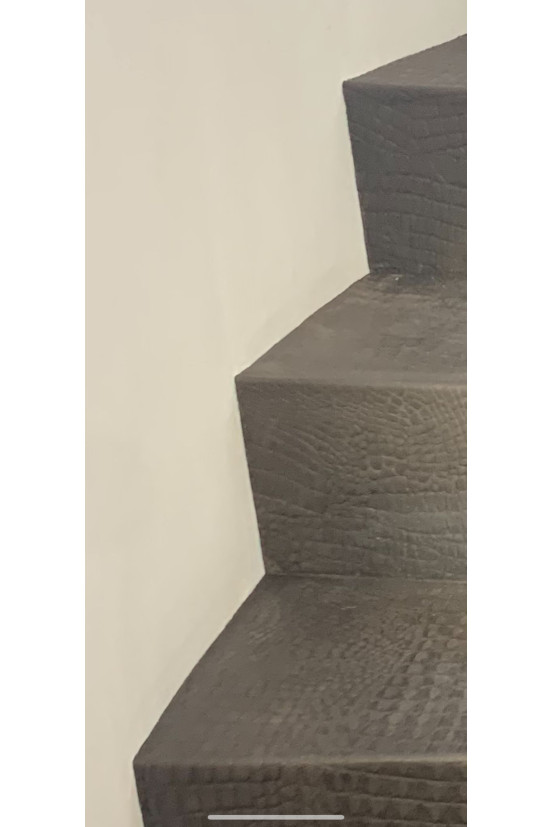 Leren trapbekleding Waterbuffel selecte Suede India rechte trap Leren trapbekleding Waterbuffel selecte Suede India rechte trap