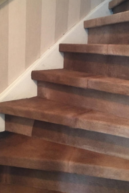 Leren trapbekleding Waterbuffel Selecte Nubuck India Krokoprint draai trap Leren trapbekleding Waterbuffel Selecte Nubuck India Krokoprint draai trap