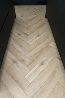 Callisto Visgraat 4201 (dryback) Natural Oak Light Callisto Visgraat 4201 (dryback) Natural Oak Light