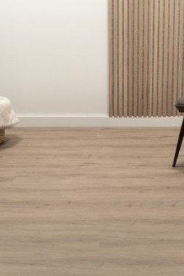 Floer Dorpen PVC – Onnen Onbehandeld Eiken 2.0 FLR 3043