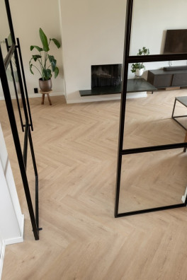 Floer Walvisgraat Click PVC – Gaia Grijsbeige FLR-3915 Floer Walvisgraat Click PVC – Gaia Grijsbeige FLR-3915