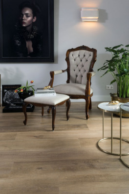 Douwes Dekker PVC klik Riante plank Zoethout Douwes Dekker PVC klik Riante plank Zoethout
